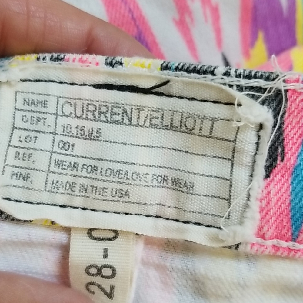 Shorts - Picture 4 of 5